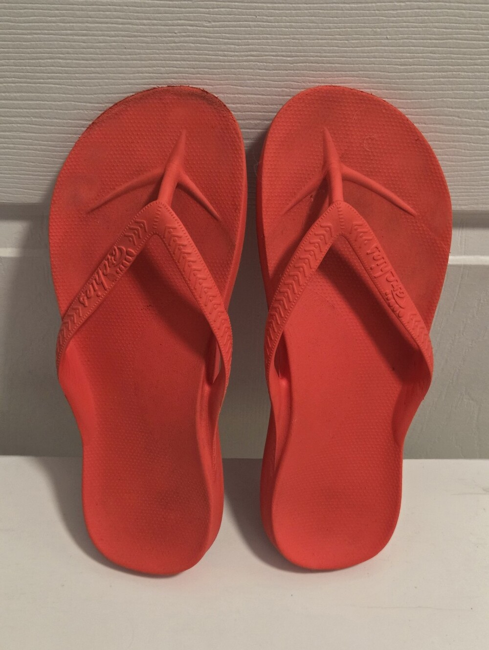 (5/$25) Archies Flip Flops Coral Mens Size 12 - Sandals, Beach, Summer